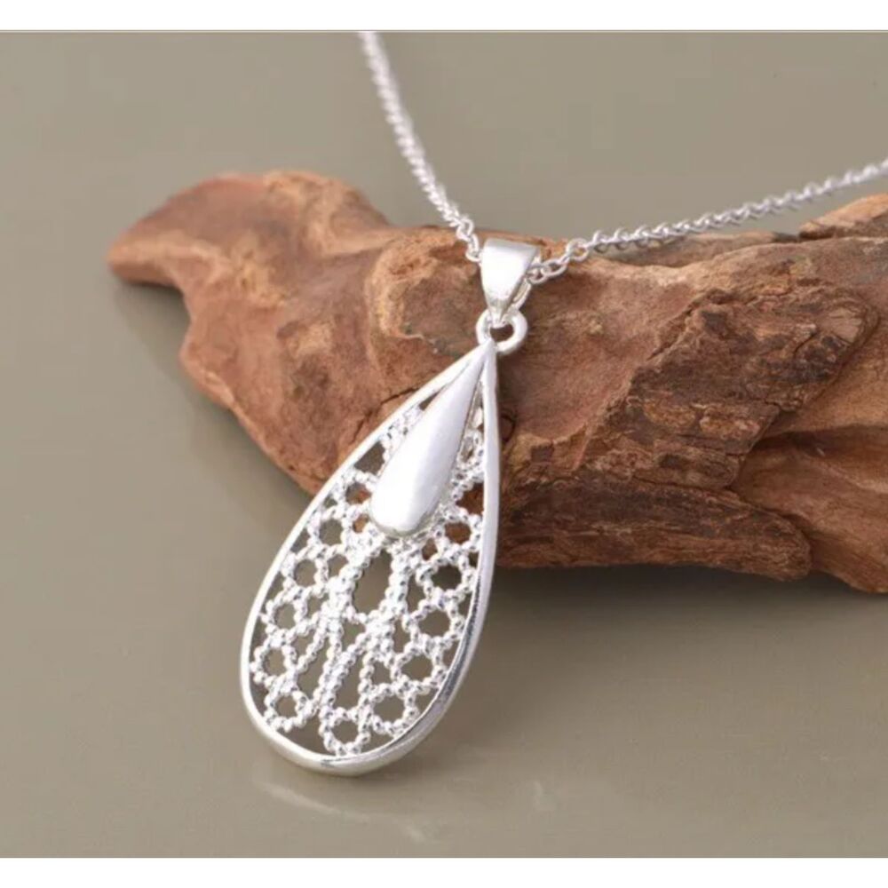 .925 Sterling Silver Fine Chain Large Filigree Teardrop Pendant 16" Necklace